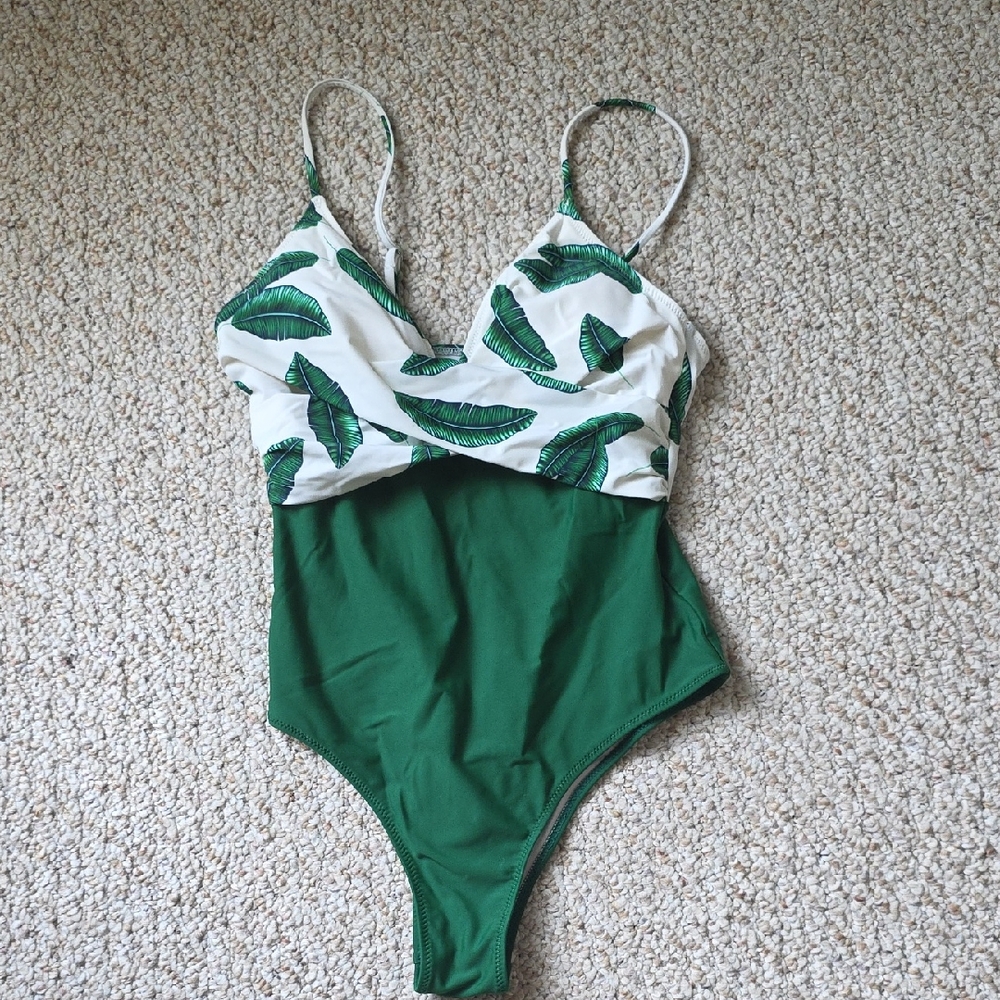 Cupshe Green and White One Piece Swimsuit